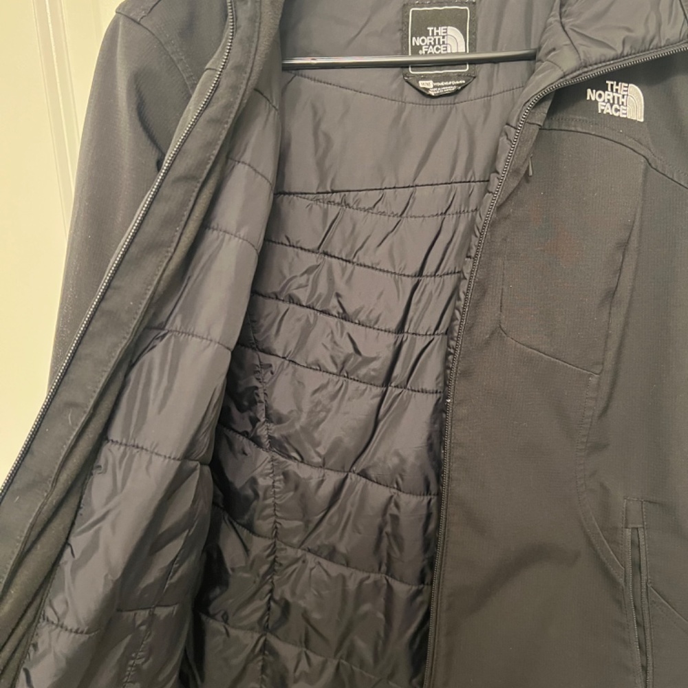 Women’s Northface Windwall Jacket - image 2